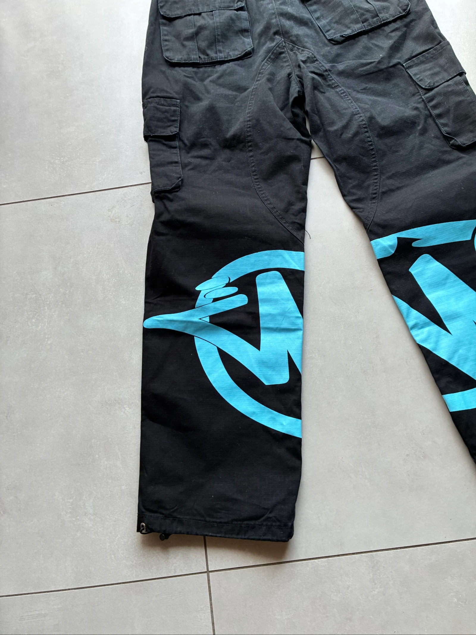 Minus Two Cargo Preto com Estampa Azul Vintage Y2K Streetwear Oversize Archive Calça Rara – photo 8